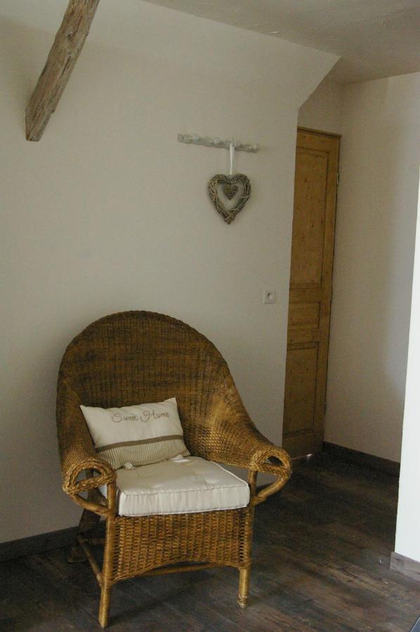 Au Charme D'Antan Bed & Breakfast Feron Ngoại thất bức ảnh