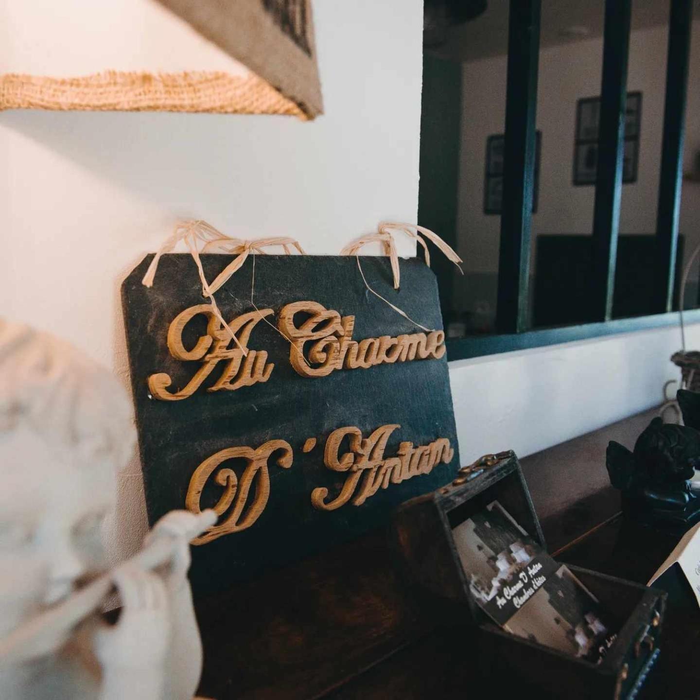 Au Charme D'Antan Bed & Breakfast Feron Ngoại thất bức ảnh
