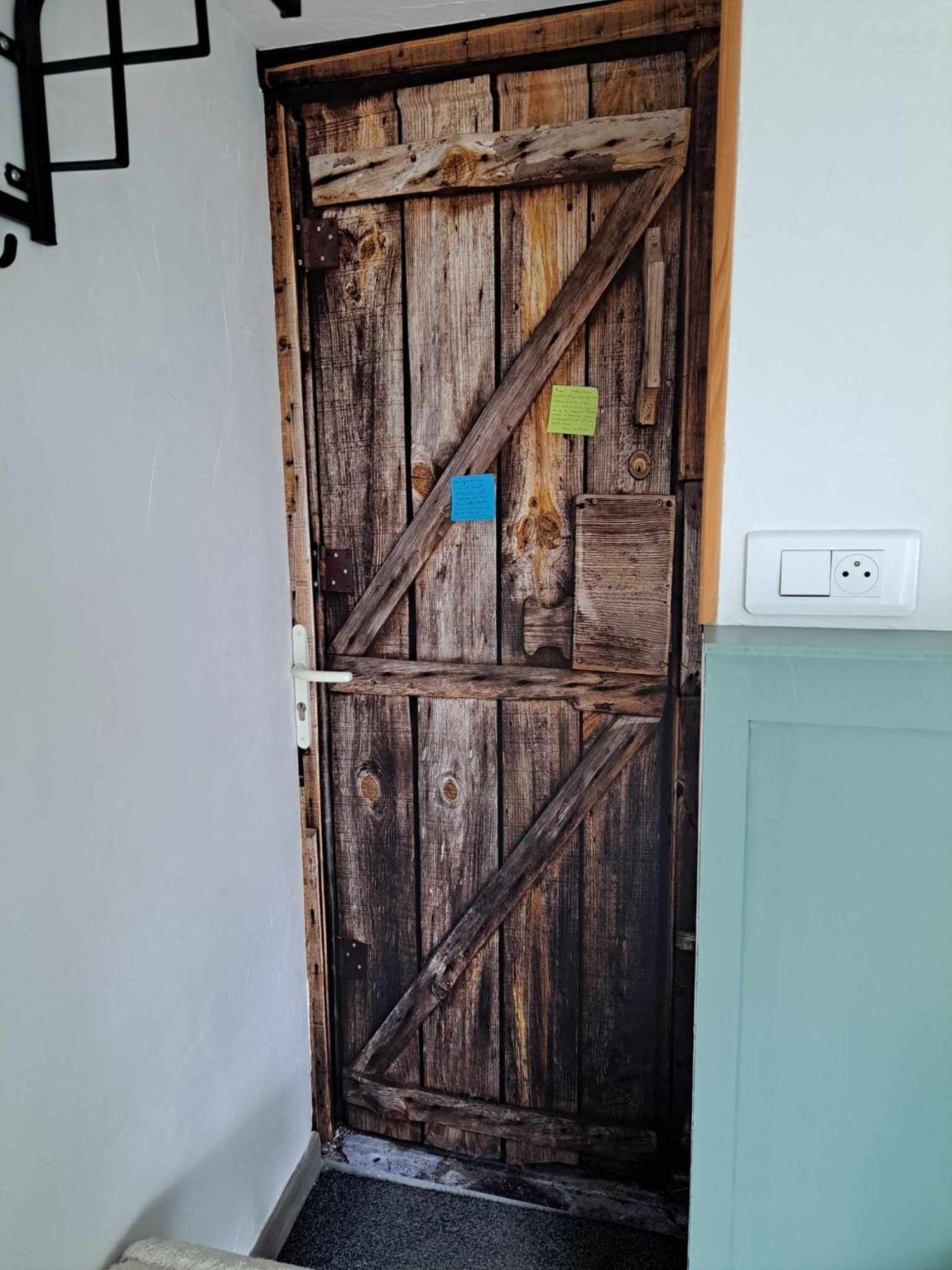 Au Charme D'Antan Bed & Breakfast Feron Ngoại thất bức ảnh